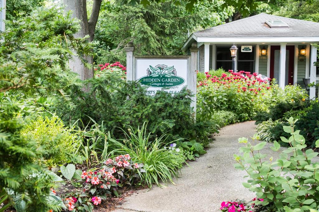 Hidden Garden Cottages & Suites, Saugatuck (updated prices 2024)