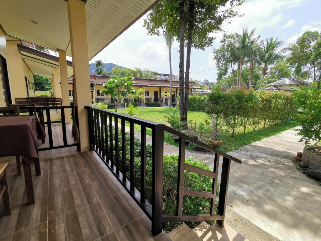 SER-EN-DIP-I-TY - SHA Extra Plus - 15