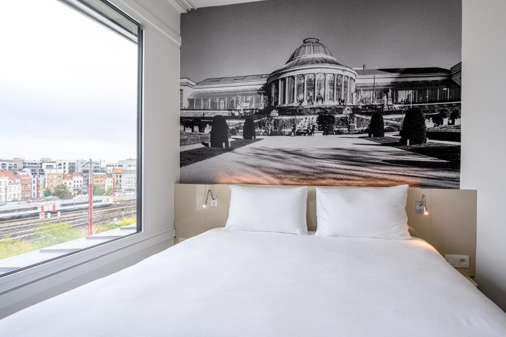 Postel nebo postele na pokoji v ubytování B&B HOTEL Brussels Centre Gare du Midi