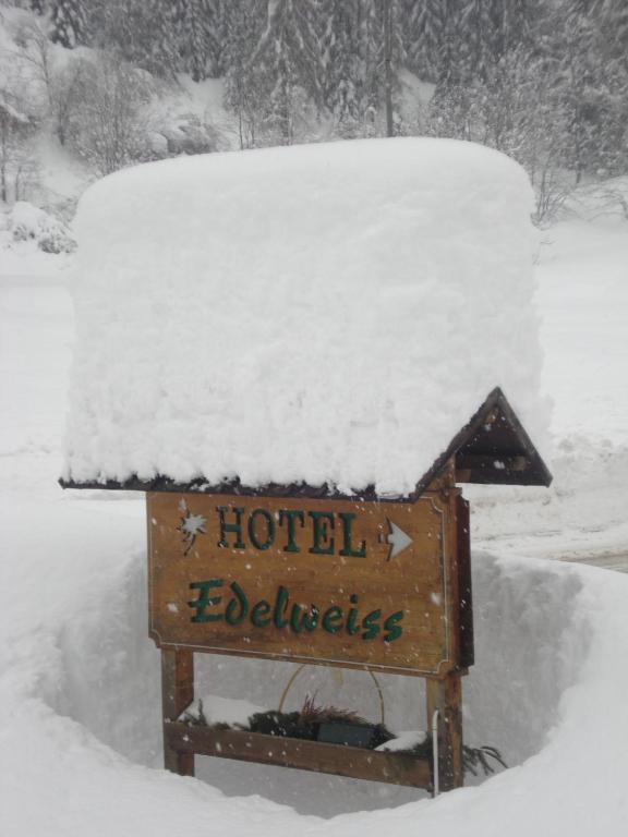 Hotel Edelweiss v zimě