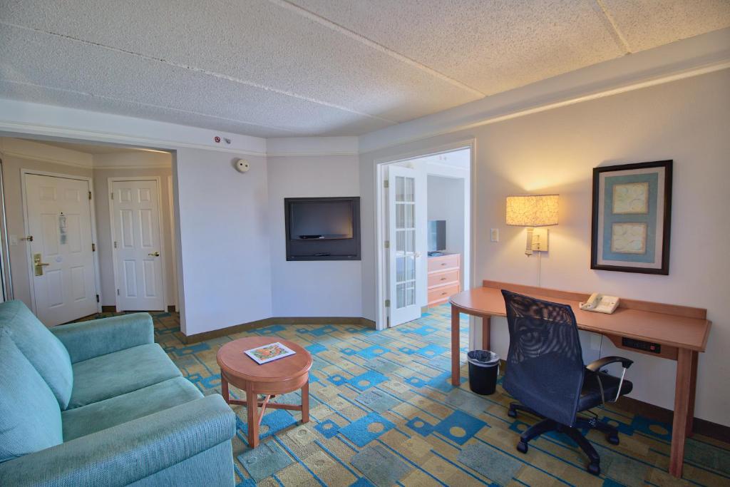 La Quinta by Wyndham Orlando I Drive/Conv Center - One-Bedroom King Suite With Sofa Bed - Non-Smoking