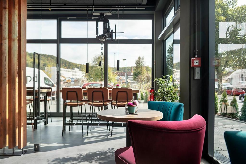 ECOME Hotel