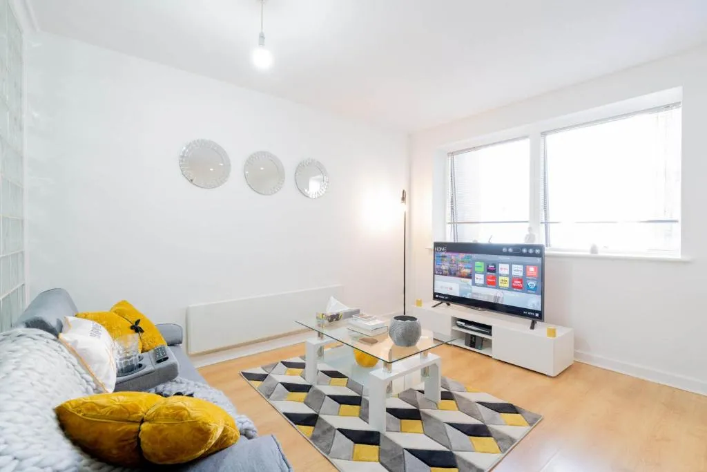 Brand New Apartment - Broad Street & Brindley Place - Nearby Bullring, O2 Arena, New Street Station & Grand Central, Birmingham, United Kingdom
