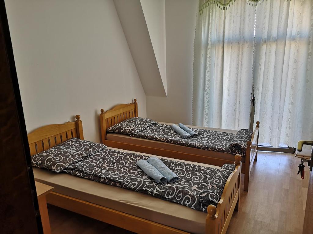 Aleks Sobe - Twin Room