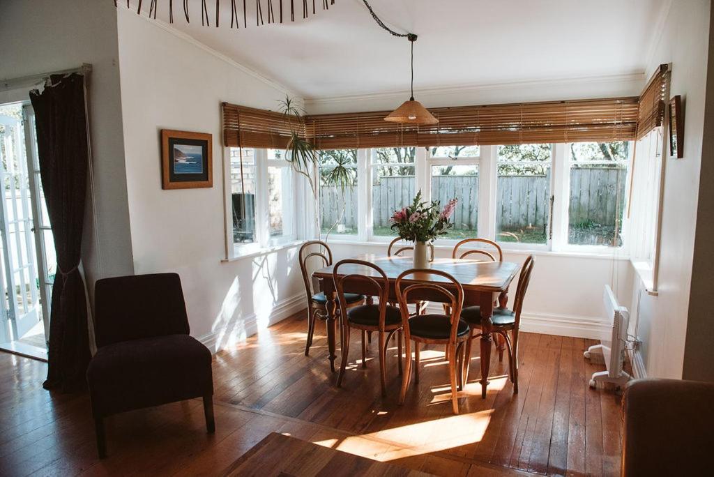 Bow Street Apartments & Cottage - Resim 36