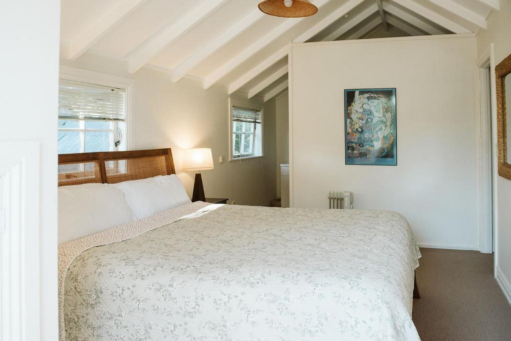 Bow Street Apartments & Cottage - Resim 40