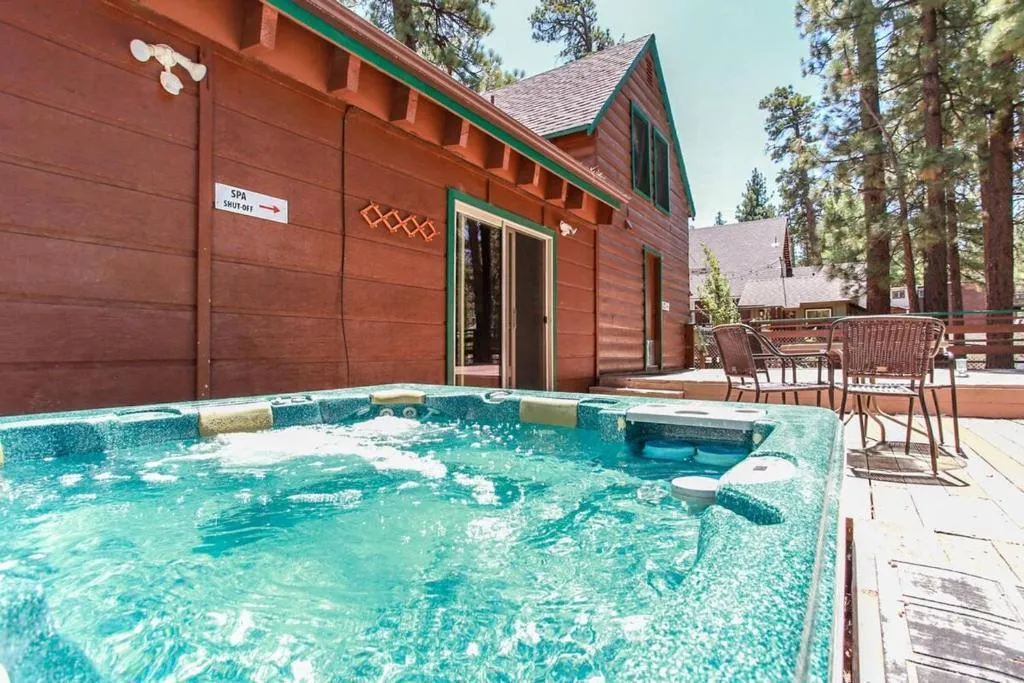 Abe's Amazing Cabin-1421 by Big Bear Vacations, Big Bear Lake, Statele Unite ale Americii