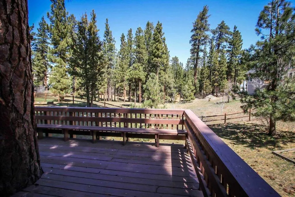 Foxwoods Cabin-1055 by Big Bear Vacations, Big Bear Lake, Statele Unite ale Americii