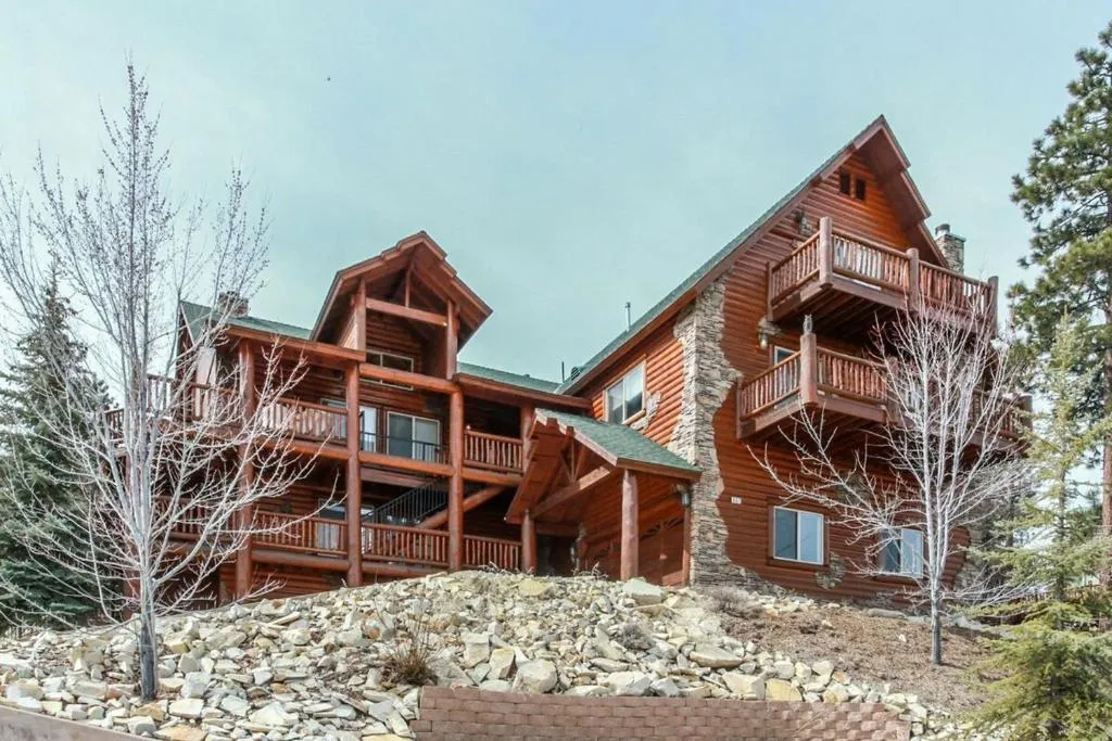 Castle Glen Chalet-1845 by Big Bear Vacations, Big Bear Lake, Statele Unite ale Americii