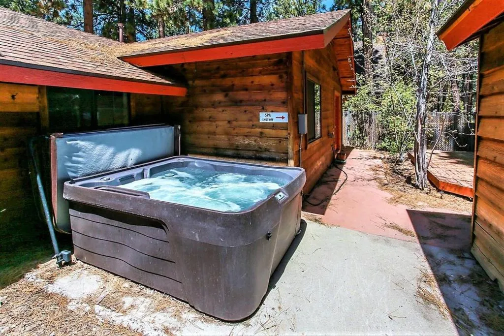 Camp Scarlett-1723 by Big Bear Vacations, Big Bear Lake, Statele Unite ale Americii