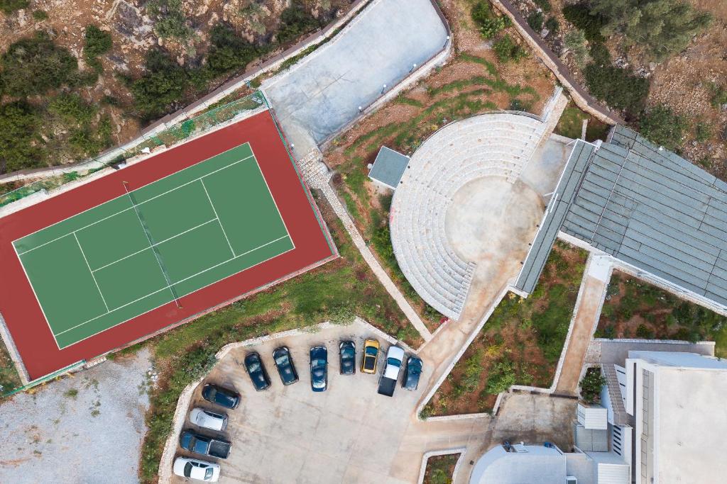 Tenis a/nebo squash v ubytování Atali Grand Resort nebo okolí