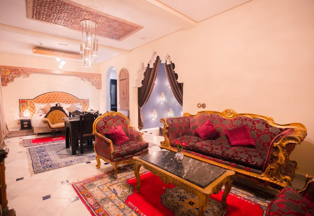 Posezení v ubytování Palais Dar Si Aissa ALL-SUITES