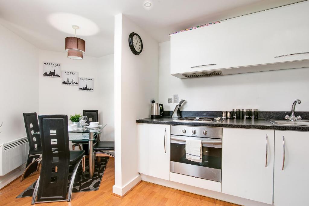 Parkside Modern Apartment - Central Birmingham