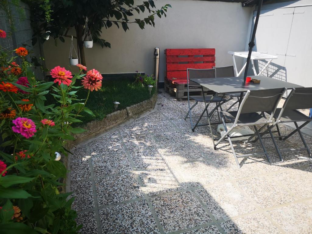 Vonkajšia záhrada v ubytovaní Casa di Joy