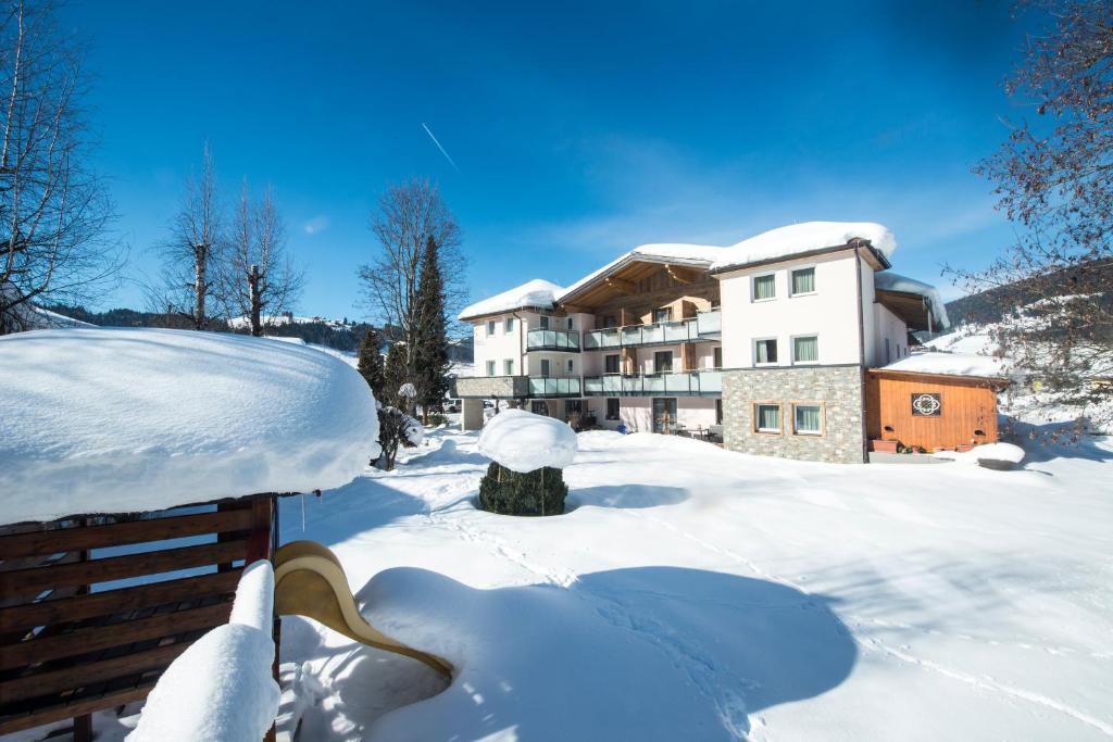 Aparthotel Kristall v zime