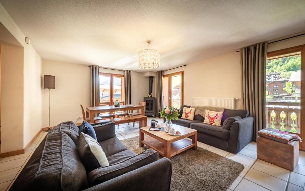 Aiglon Morzine - Three-Bedroom Apartment
