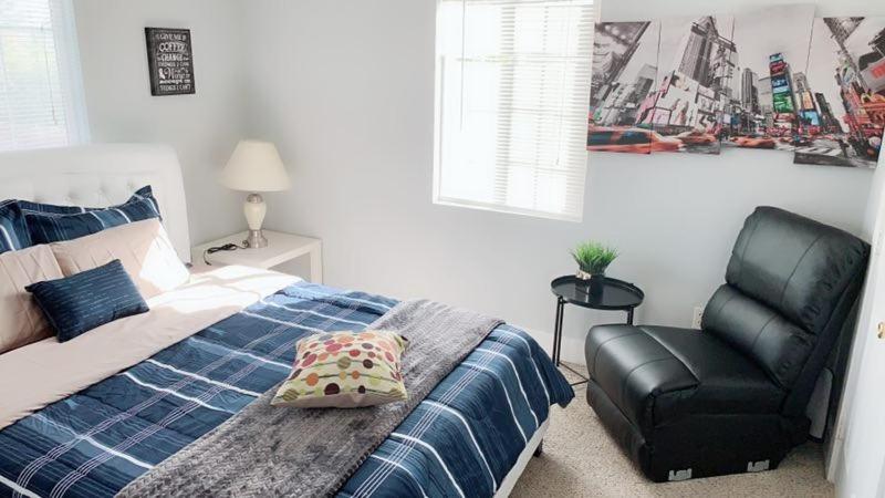 Afbeelding uit fotogalerij van Pasadena Room with private bathroom in Pasadena