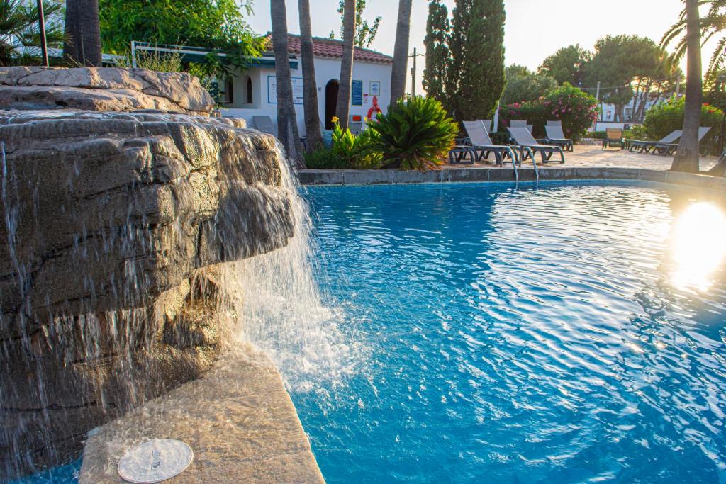 Siesta Mar Apartamentos, Calan Porter – Updated 2023 Prices