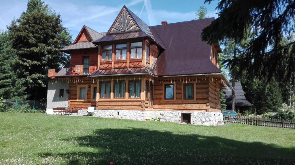 Vonkajšia záhrada v ubytovaní Pokoje regionalne u Ani