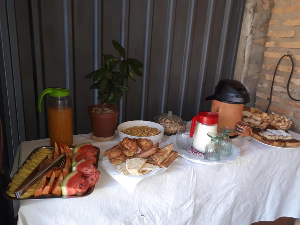 Φαγητό σε αυτός ο ξενώνας ή κάπου εκεί κοντά