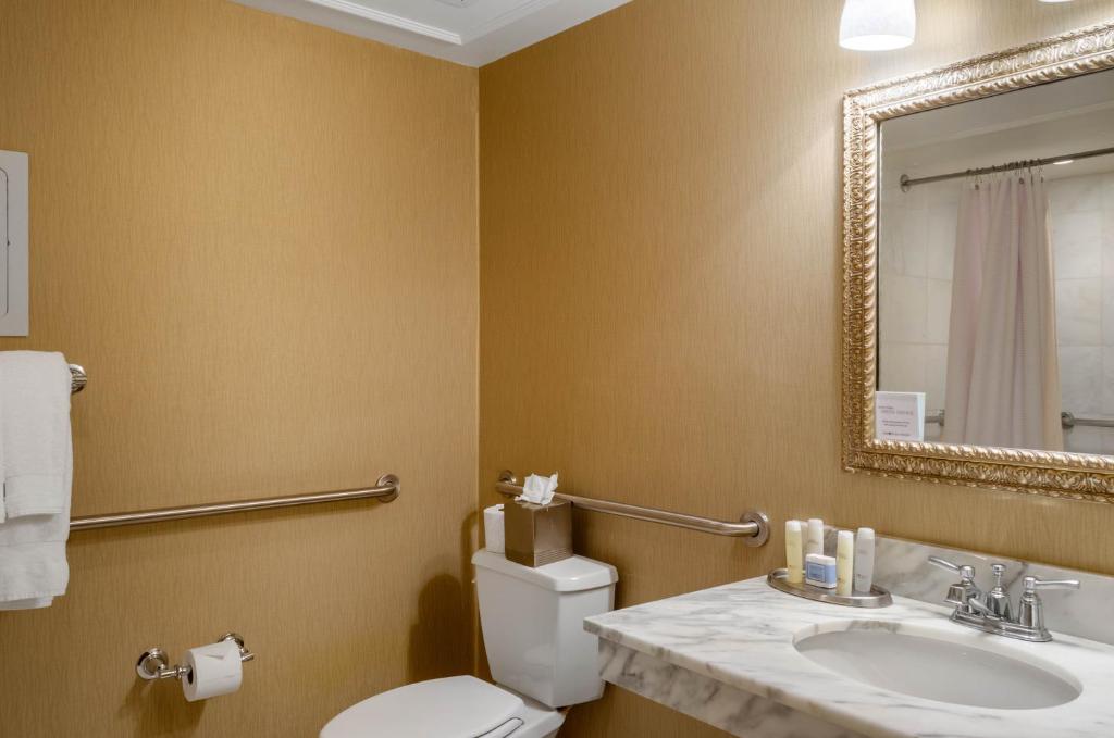 Omni Royal Orleans Hotel - Ada Premier Room - 2 Doppelbetten