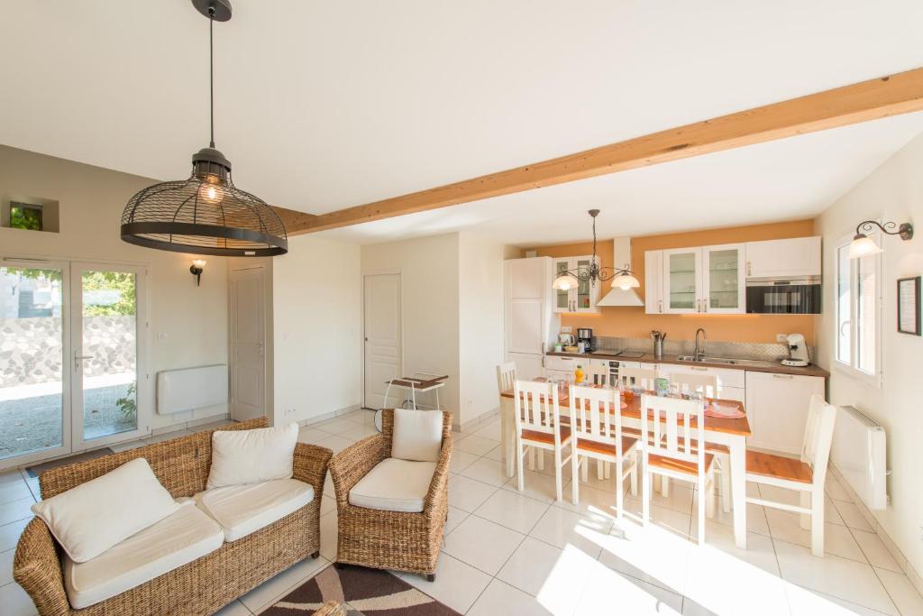 Le Domaine des Clairaies - Four-Bedroom House