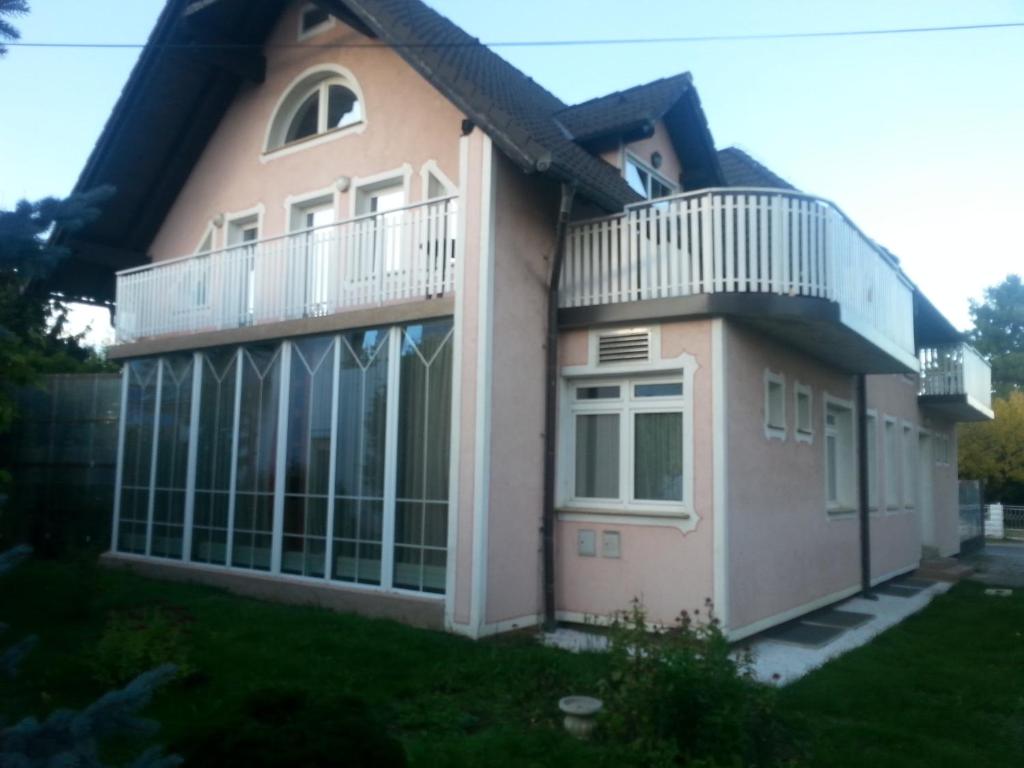 Budova, kde se bed and breakfast nachází