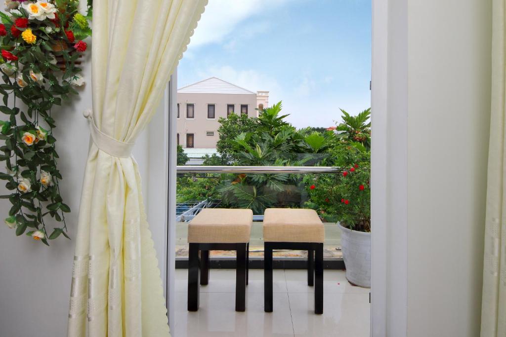 Flame Flowers Homestay - 9