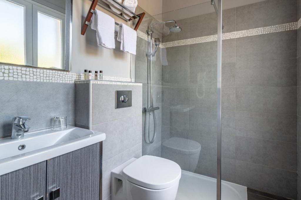 Les Jardins du Cèdre, Boutique hôtel & gastronomie - Chambre Confort - 2ème étage - Balcon Et Vue Mer