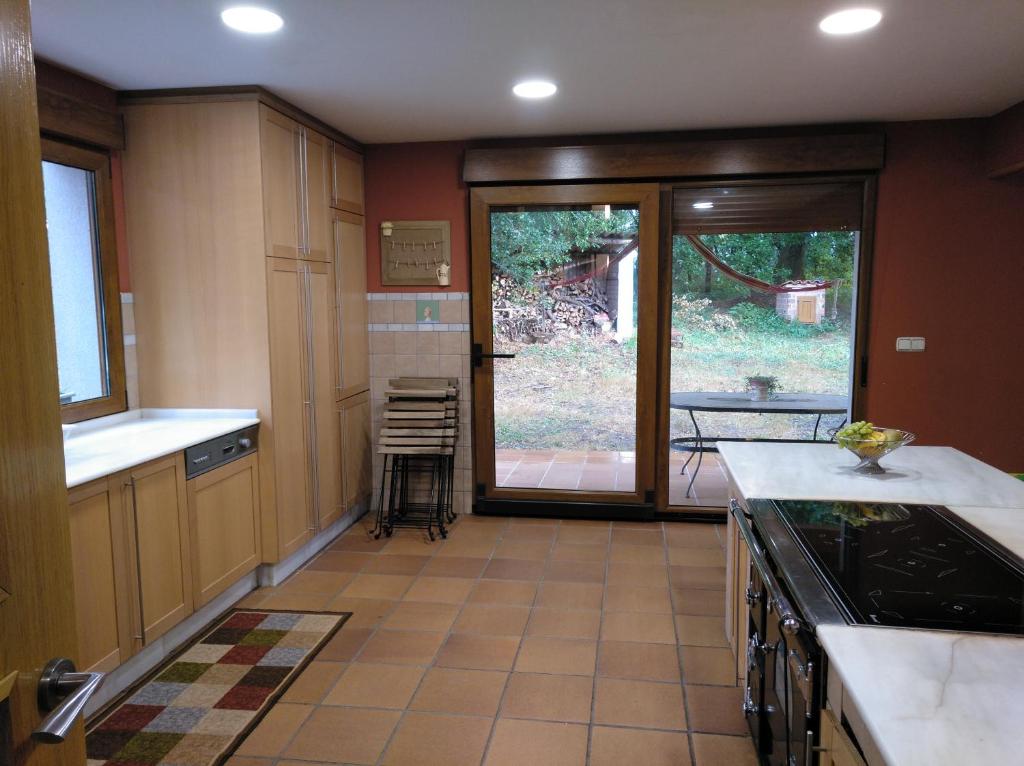 Kuchyň nebo kuchyňský kout v ubytování CASA DE CIMADEVILA