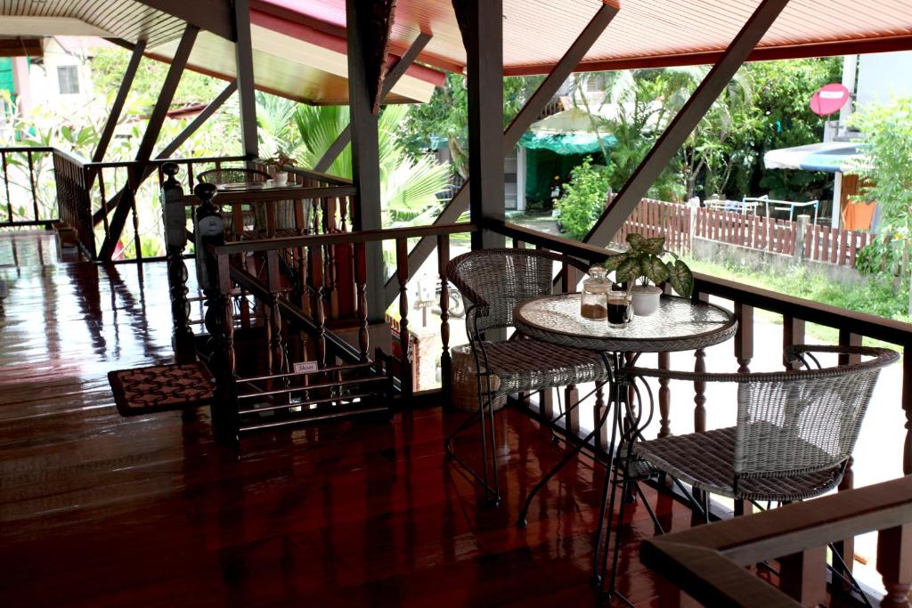 Balkón nebo terasa v ubytování Ao Nang Home Stay - Adults Only