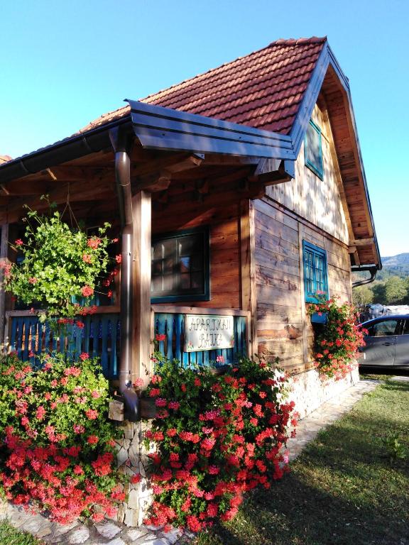 Budova, kde se apartmán nachází