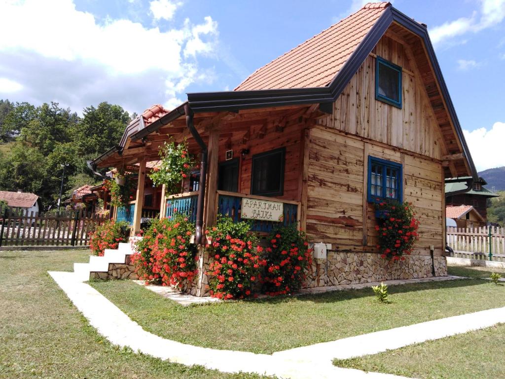 Zahrada ubytování Apartment Bajka