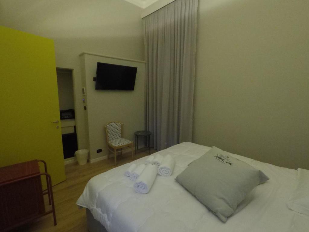 Ace Rooms VSG - Deluxe Double Room