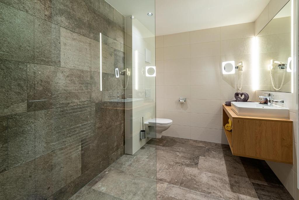 Hotel Garni Romantikにあるバスルーム