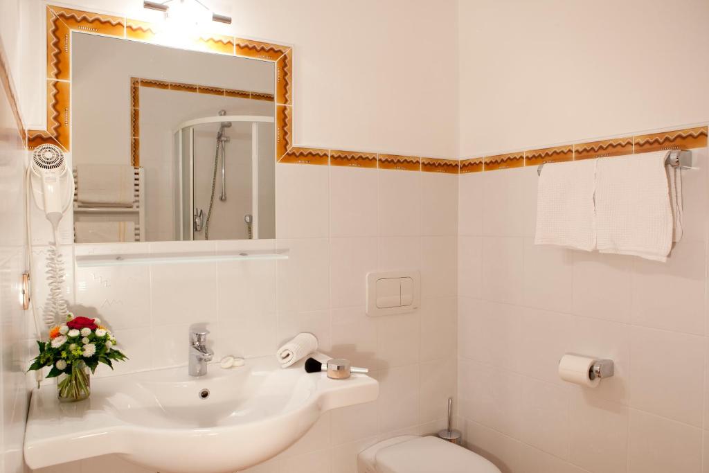 Kúpeľňa v ubytovaní Hotel-Garni Appartement Gartenheim