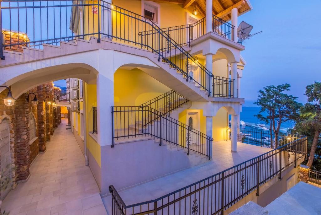 Balkón nebo terasa v ubytování Palace Paulina Apartments