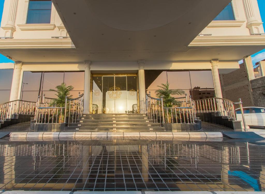 Budova, kde se aparthotel nachází