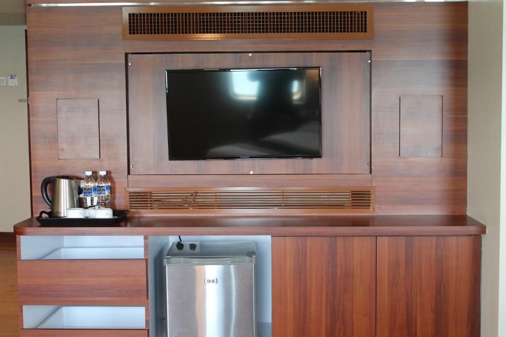 Doulos Phos The Ship Hotel - 5