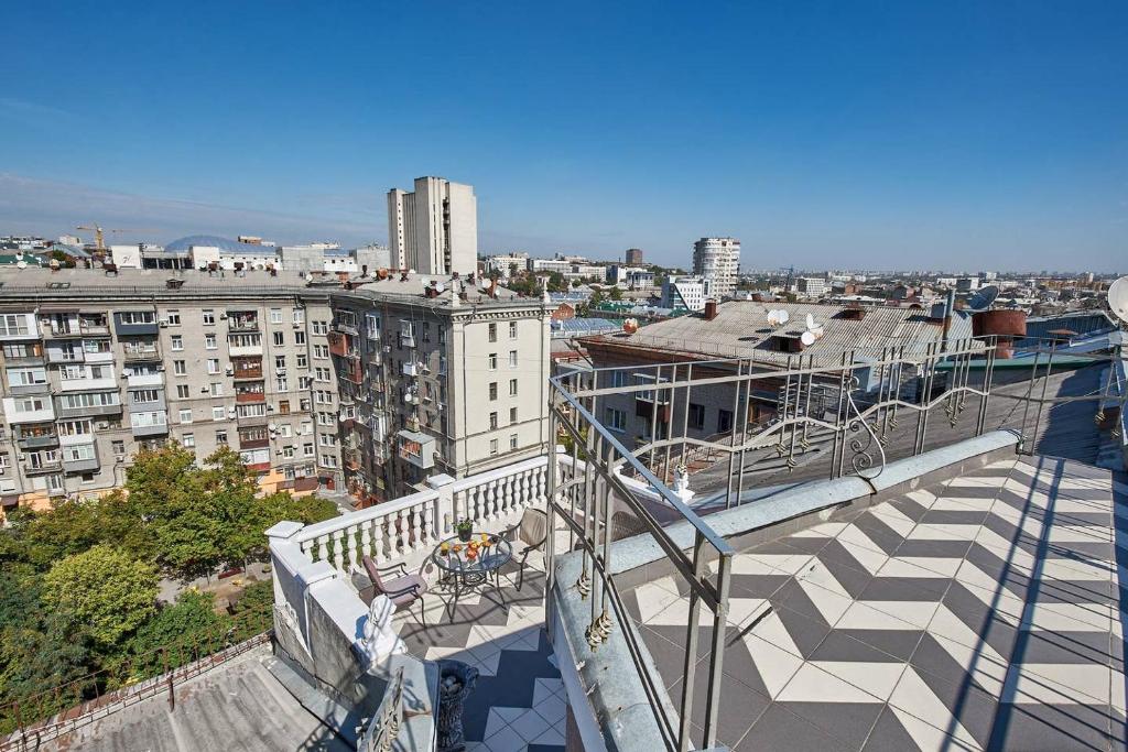 Unykalnyi dvukhurovnevyi pentkhaus s terrasoi (tsentr) photo 6