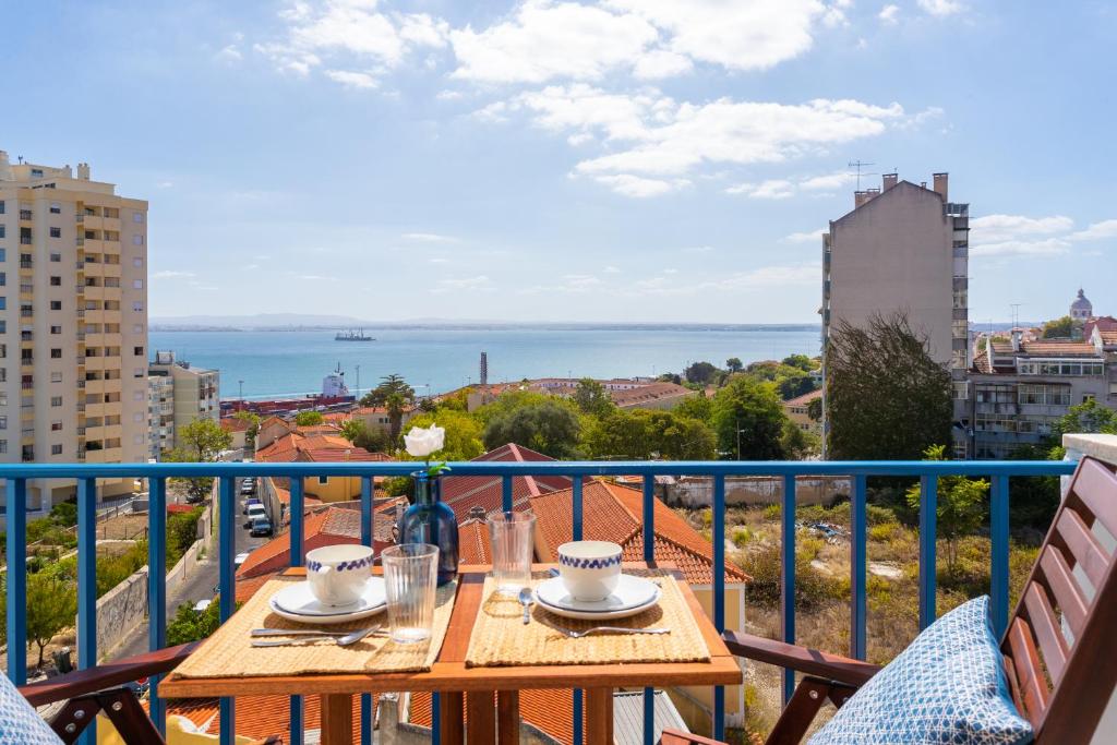 Gambar di galeri bagi FLH Beato River View with Balcony di Lisbon