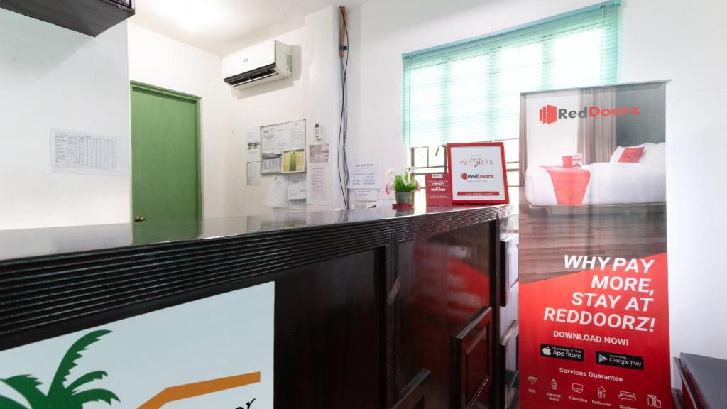 Majutusasutuses RedDoorz @ Picas Sagkahan Tacloban olev sertifikaat, autasu, silt või muu dokument