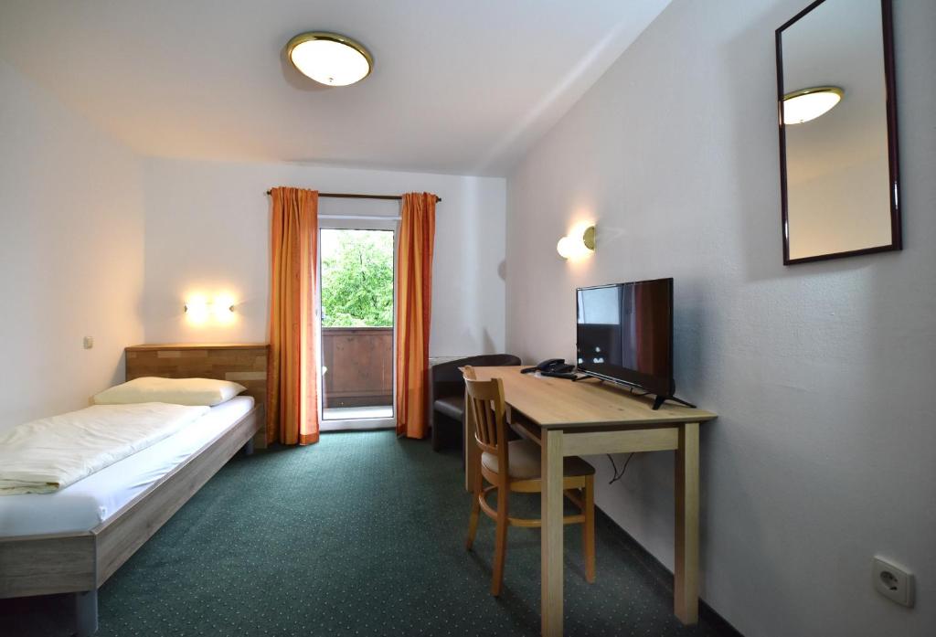 Hotel&Wirtshaus Sonne - Eenpersoonskamer Met Balkon