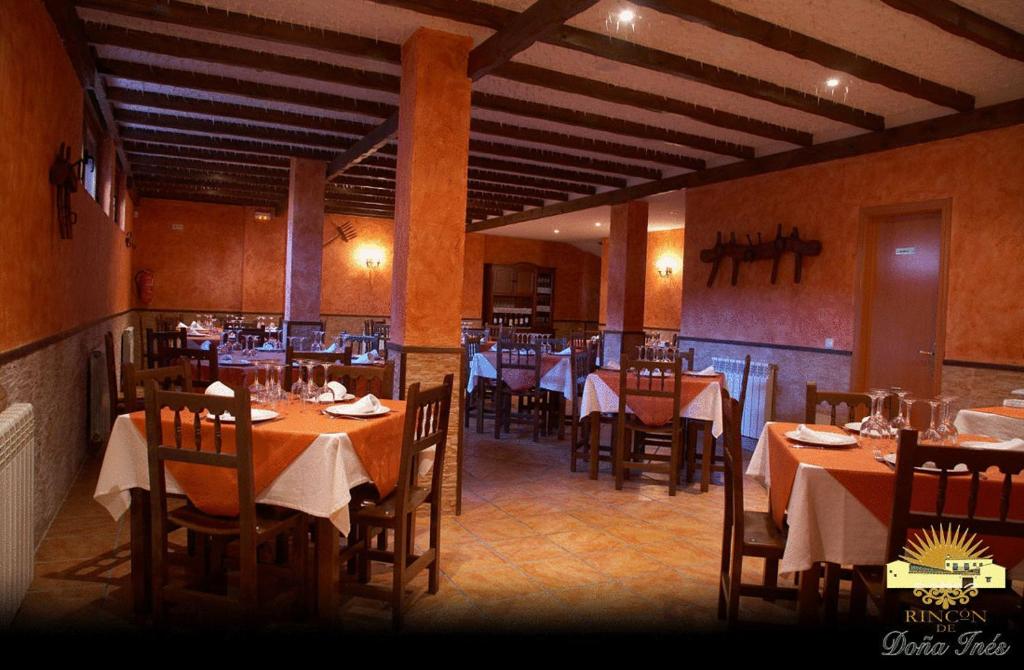 Restaurace v ubytování Hotel Rural Rincón de Doña Inés