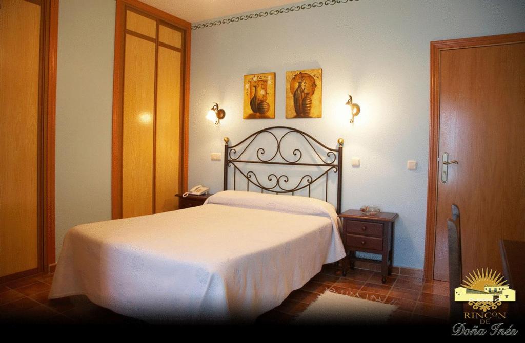 Postel nebo postele na pokoji v ubytování Hotel Rural Rincón de Doña Inés