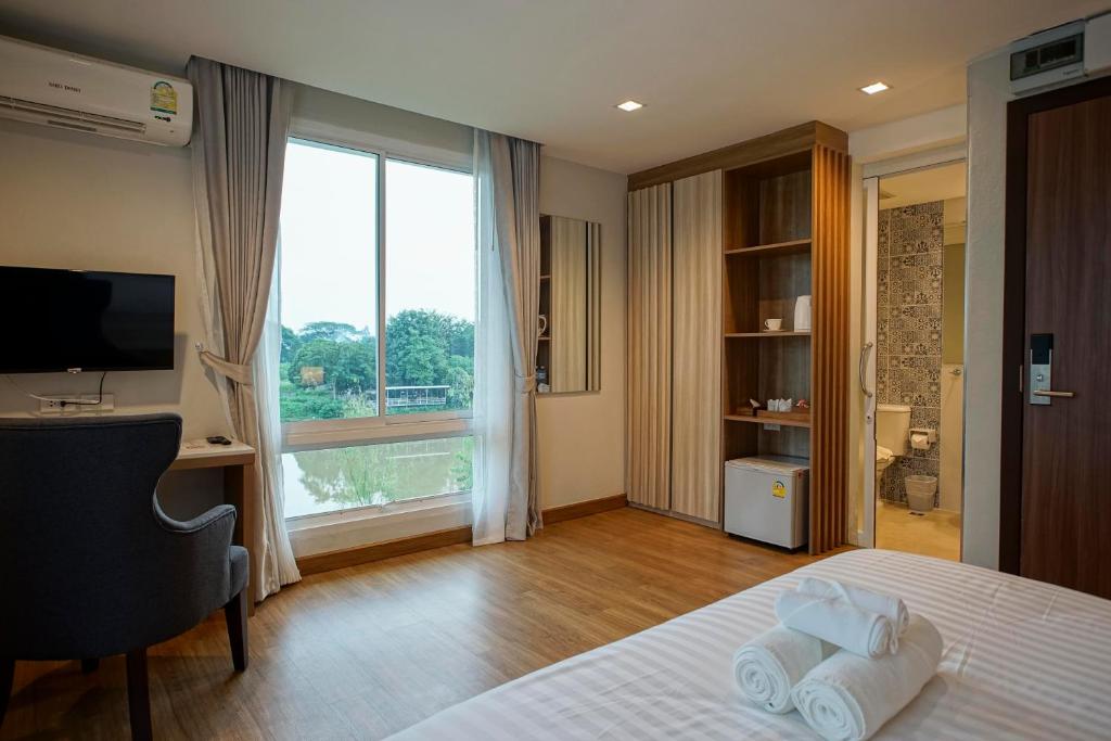 Nantra Chiangmai Riverfront Hotel - Double Room With River View
