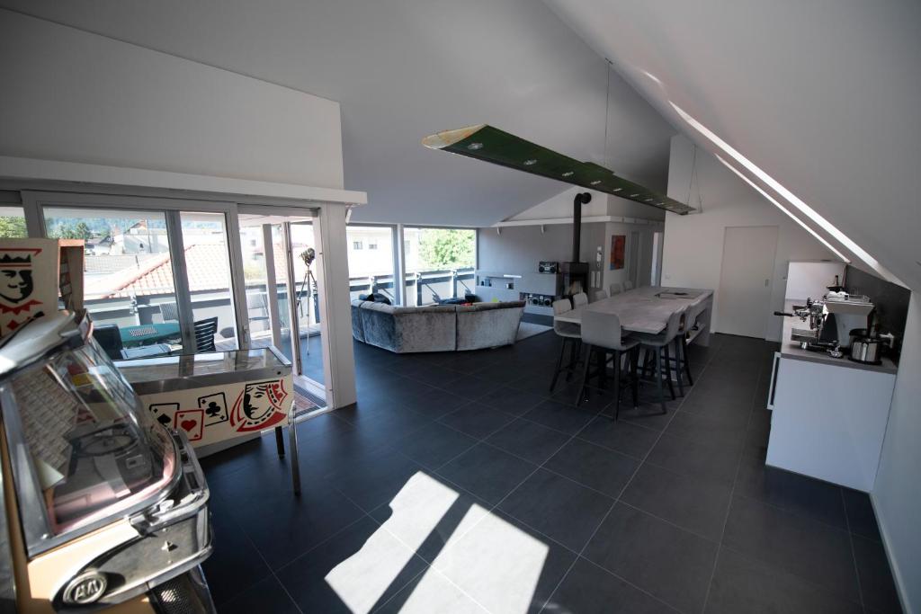 Kuchyň nebo kuchyňský kout v ubytování Dachgeschoss Designer-Loft Arlberg - Montafon