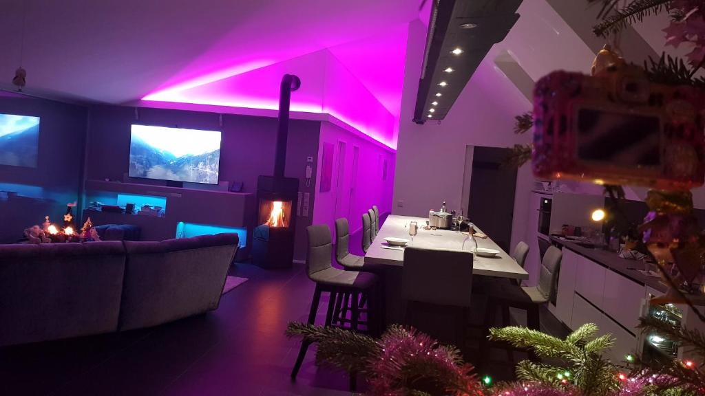Posezení v ubytování Dachgeschoss Designer-Loft Arlberg - Montafon