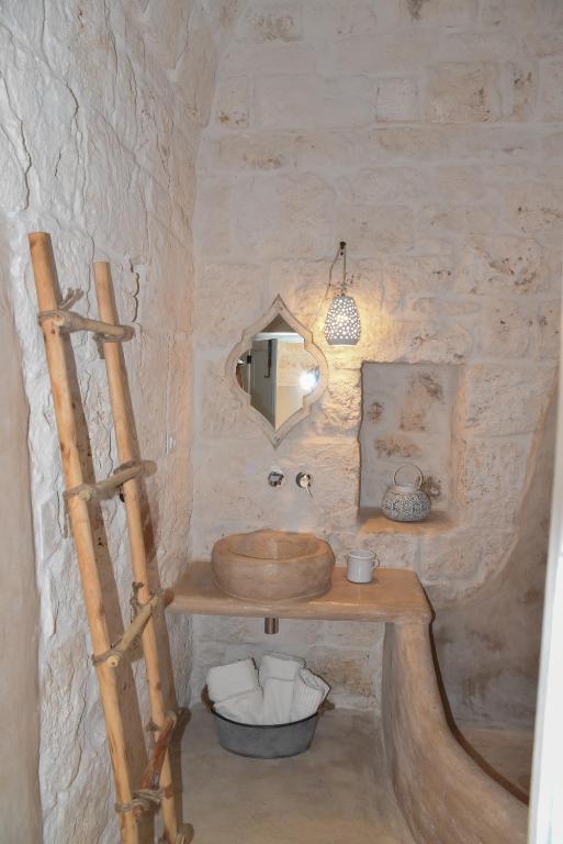 A bathroom at Villa Amore Bianco