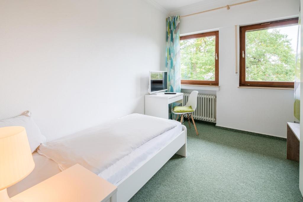Hotel Hopener Wald - Single Room